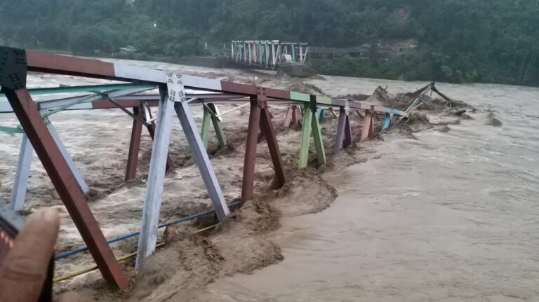 JEMBATAN PUTUS