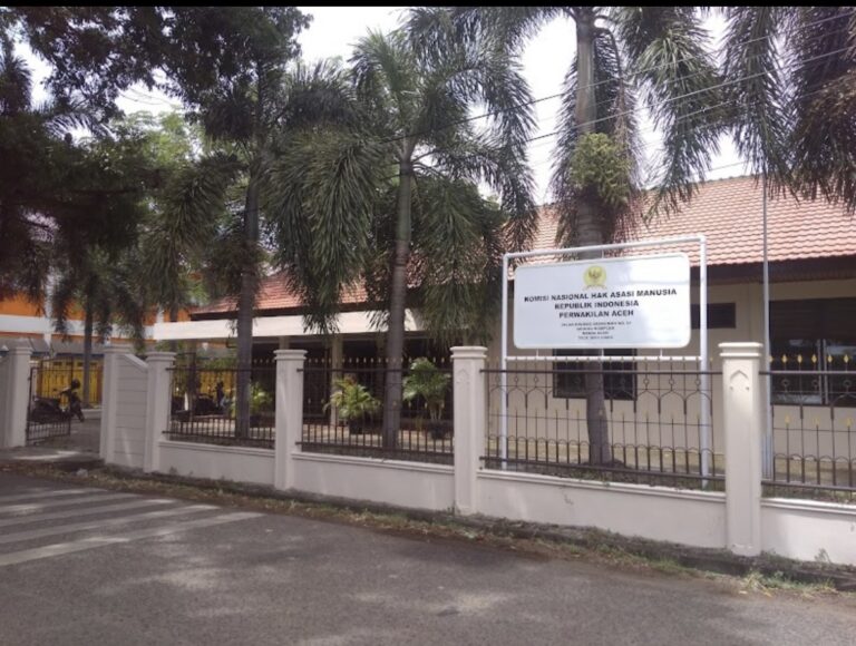 KOMNAS
