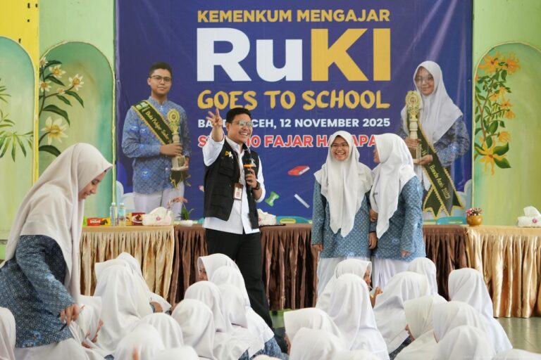 RUKI MENGAJAR