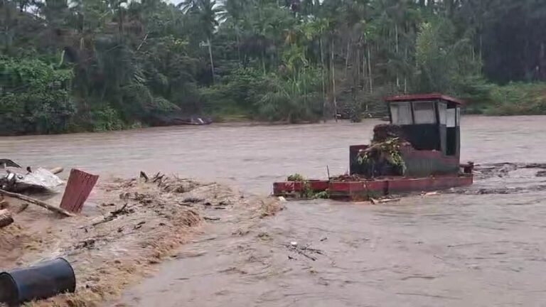 kapal emas