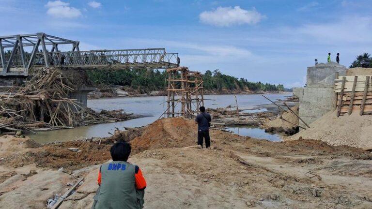 4 jembatan