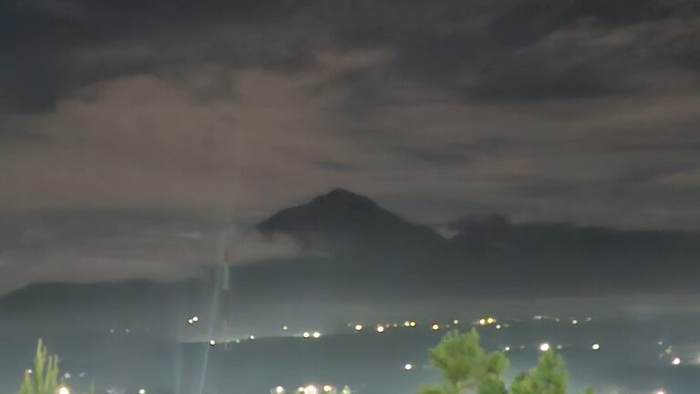 GUNUNG BURNI